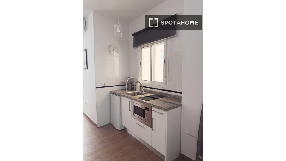 Apartment mono Seville — photo 40
