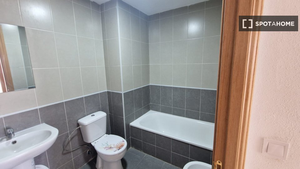 Double room Valencia, 4 beds, 95m² — photo 11