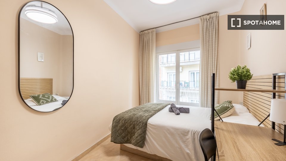 Double room Granada, 6 beds — photo 11