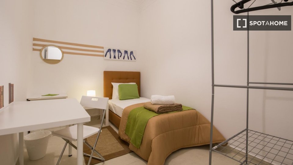 Double room Lisbon, 20 beds — photo 30