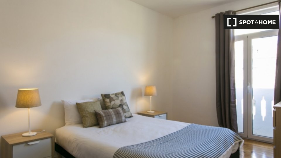 Double room Lisbon, 5 beds — photo 18