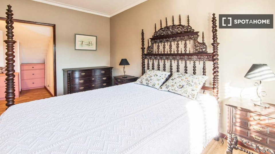 Double room Porto, 4 beds, 157m² — photo 8