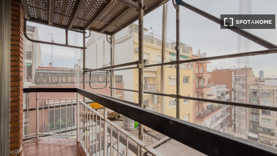 Apartment Barcelona, 4 beds, 80m² — photo 7