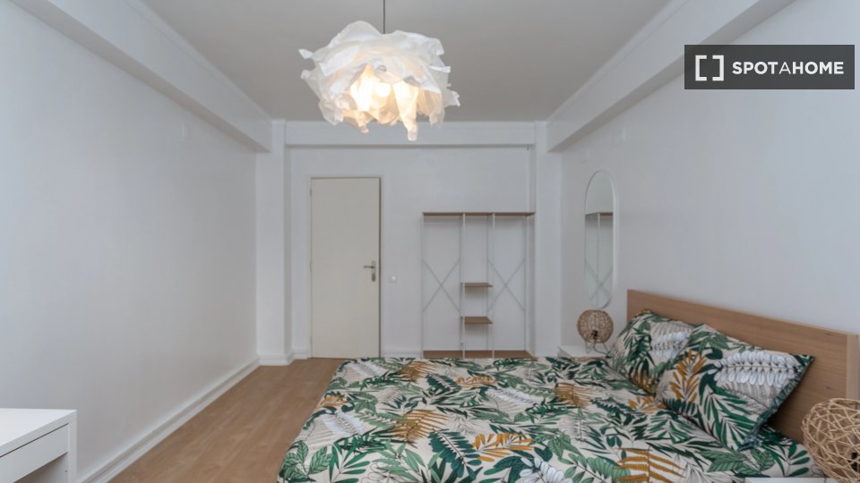 Double room Lisbon, 10 beds — photo 12