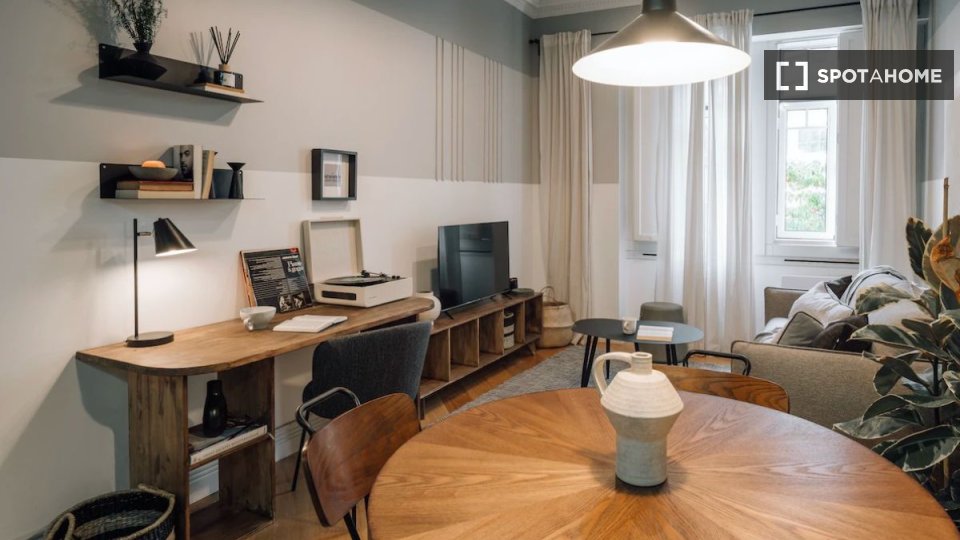 Apartment Lisbon, 1 bed — photo 15