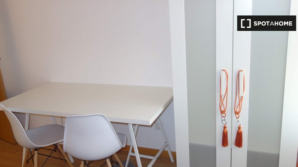 Double room Madrid, 6 beds, 95m² — photo 13