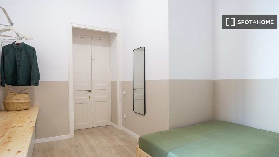 Double room Barcelona, 4 beds, 90m² — photo 13