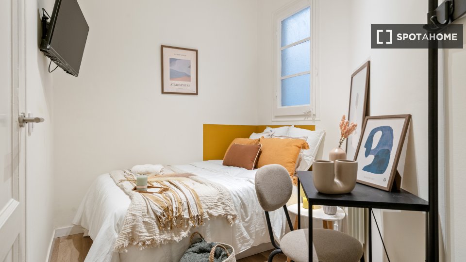Double room Barcelona, 5 beds, 100m² — photo 31
