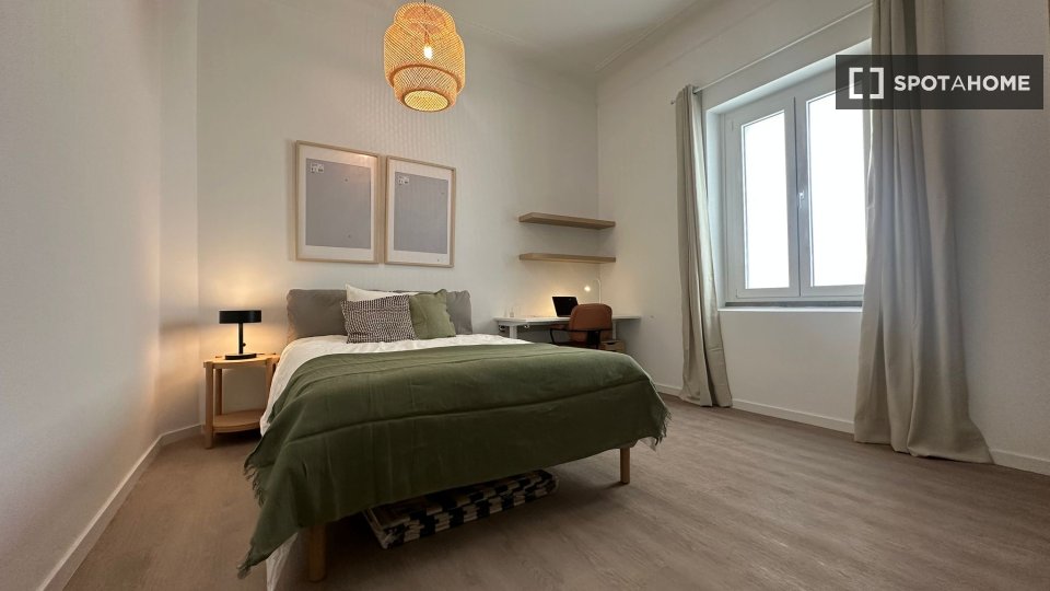Double room Lisbon, 6 beds, 160m² — photo 10