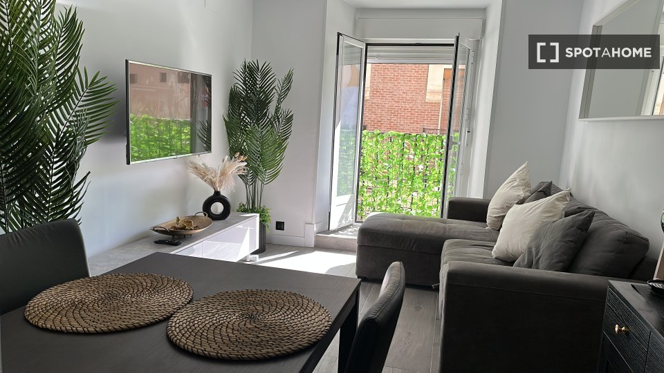 Apartment Madrid, 2 beds, 50m² — photo 8