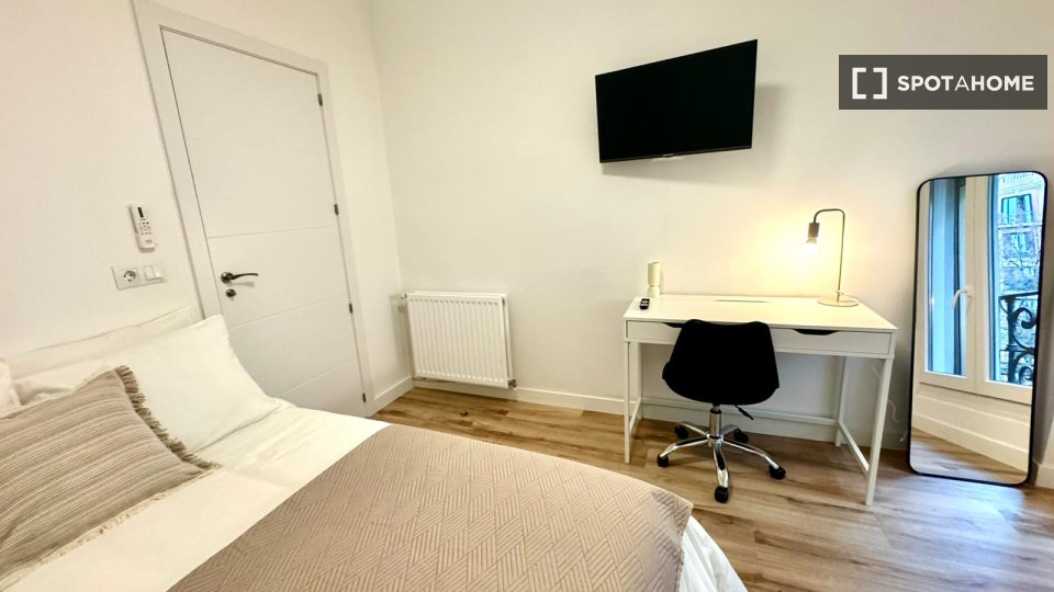 Double room Madrid, 7 beds — photo 2