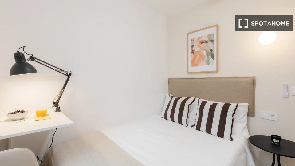 Double room Valencia, 5 beds — photo 7