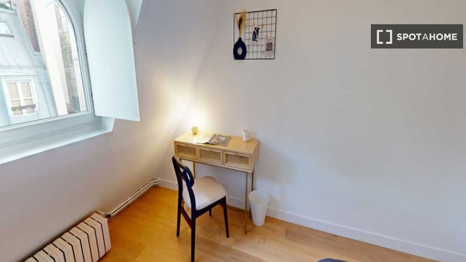 Double room Paris, 6 beds, 150m² — photo 3