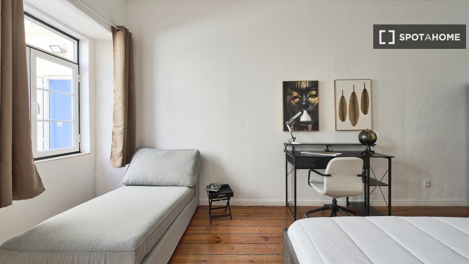 Double room Lisbon, 13 beds — photo 3