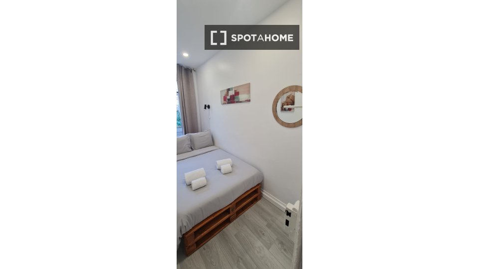 Apartment Lisbon, 2 beds, 50m² — photo 15