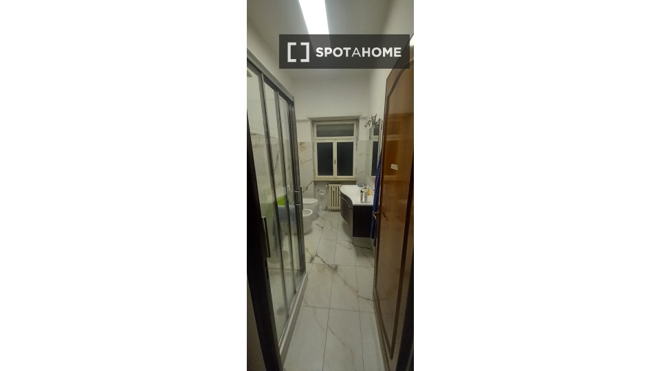 Double room Rome, 4 beds — photo 9