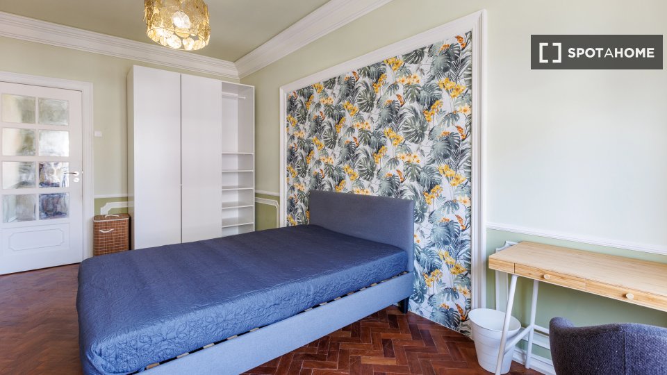 Double room Lisbon, 6 beds — photo 8
