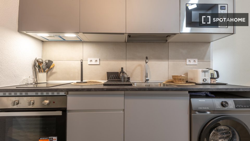 Double room Madrid, 5 beds — photo 24