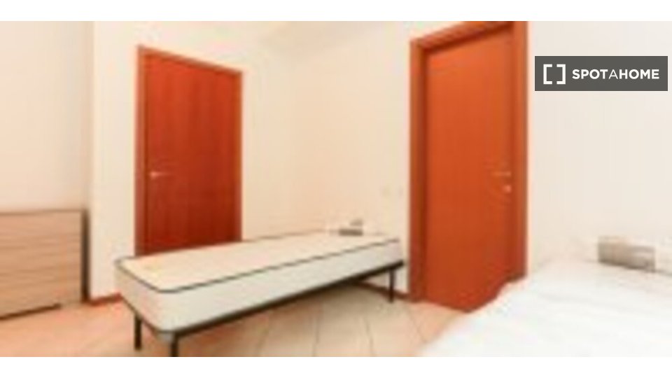 Double room Milan, 5 beds — photo 32