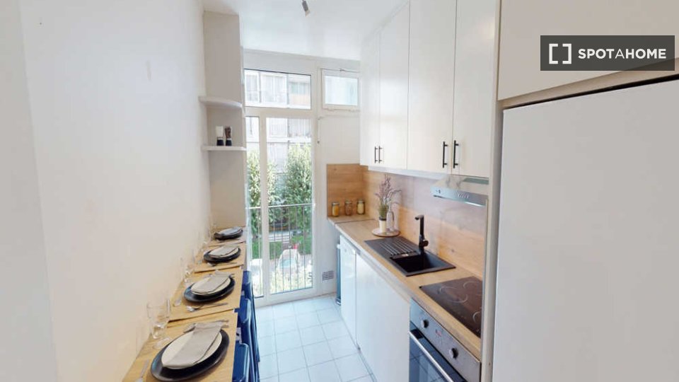 Double room Paris, 4 beds, 80m² — photo 10