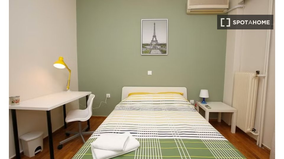 Double room Athens, 3 beds — photo 1