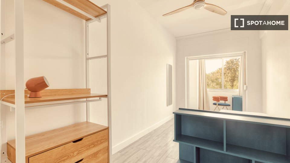 Double room Lisbon, 5 beds — photo 3