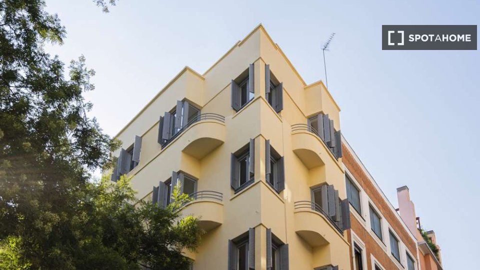 Double room Madrid, 4 beds — photo 43