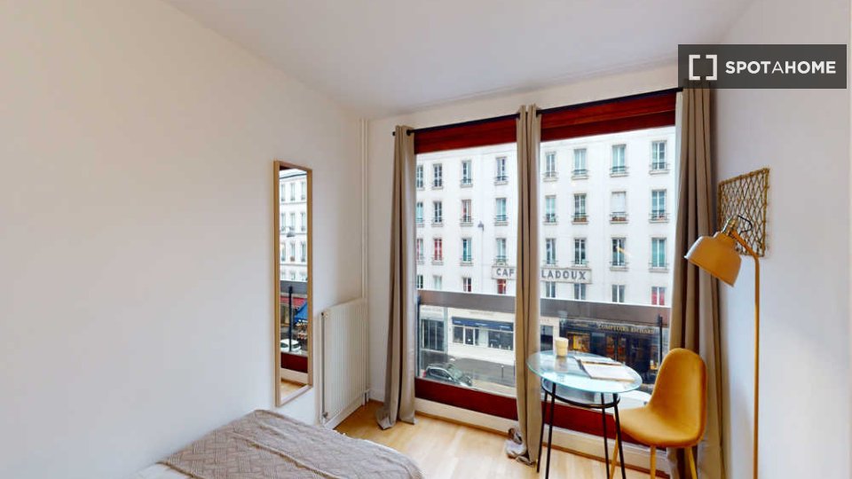 Double room Paris, 5 beds, 120m² — photo 3
