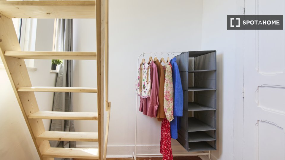 Double room Lisbon, 9 beds — photo 11