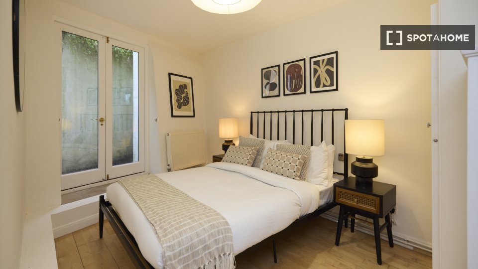Apartment London, 2 beds, 77m² — photo 19