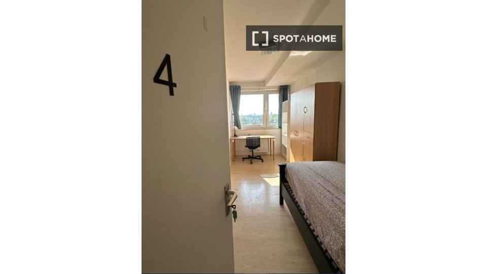Double room Cologne, 4 beds, 86m² — photo 16