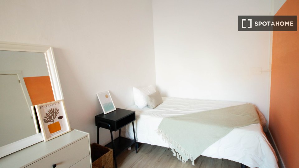 Double room Barcelona, 6 beds — photo 12