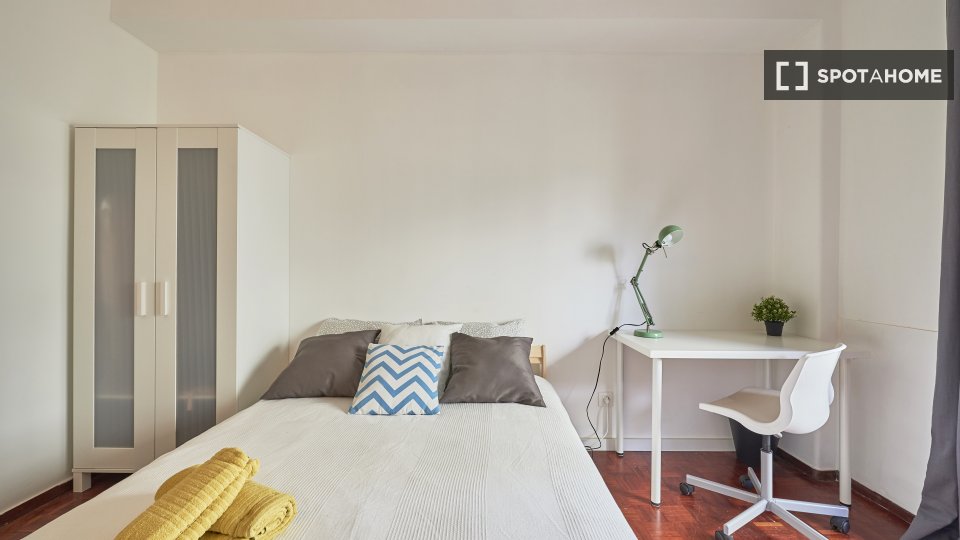 Double room Lisbon, 9 beds, 160m² — photo 42