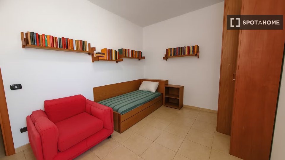 Double room Milan, 3 beds — photo 2