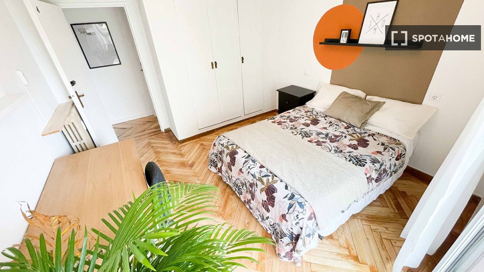 Double room Madrid, 7 beds — photo 10