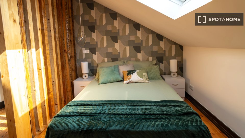 Double room Lisbon, 9 beds — photo 1