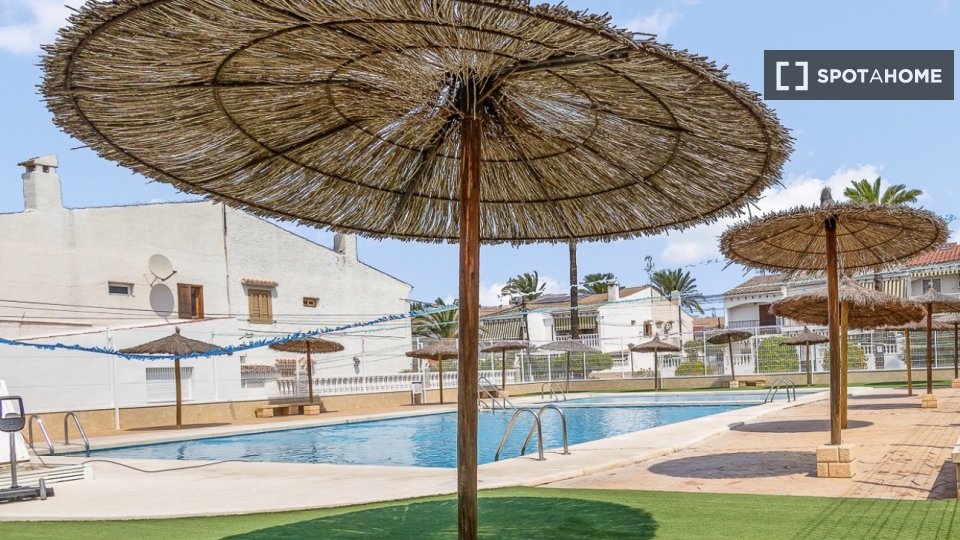 Apartment Alicante, 2 beds, 70m² — photo 12