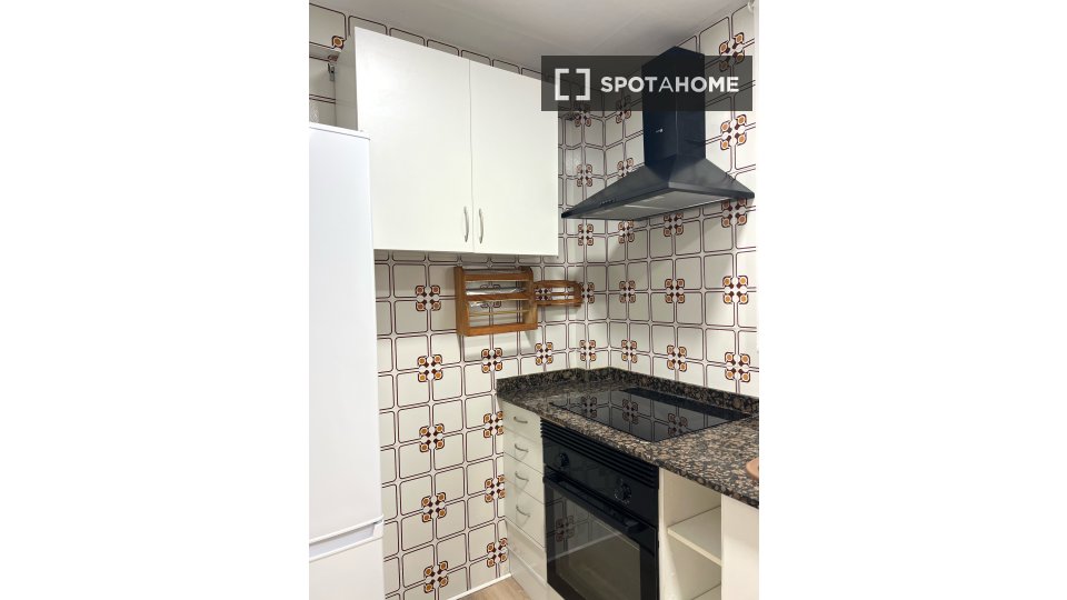 Apartment Valencia, 3 beds, 71m² — photo 3