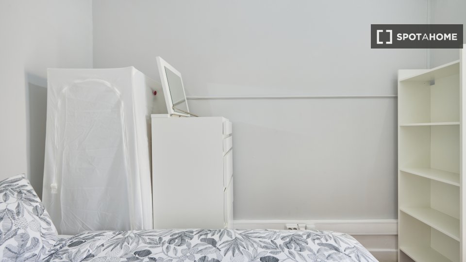 Double room Lisbon, 16 beds — photo 8