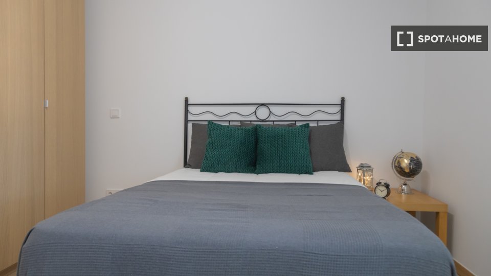 Double room Madrid, 5 beds — photo 8