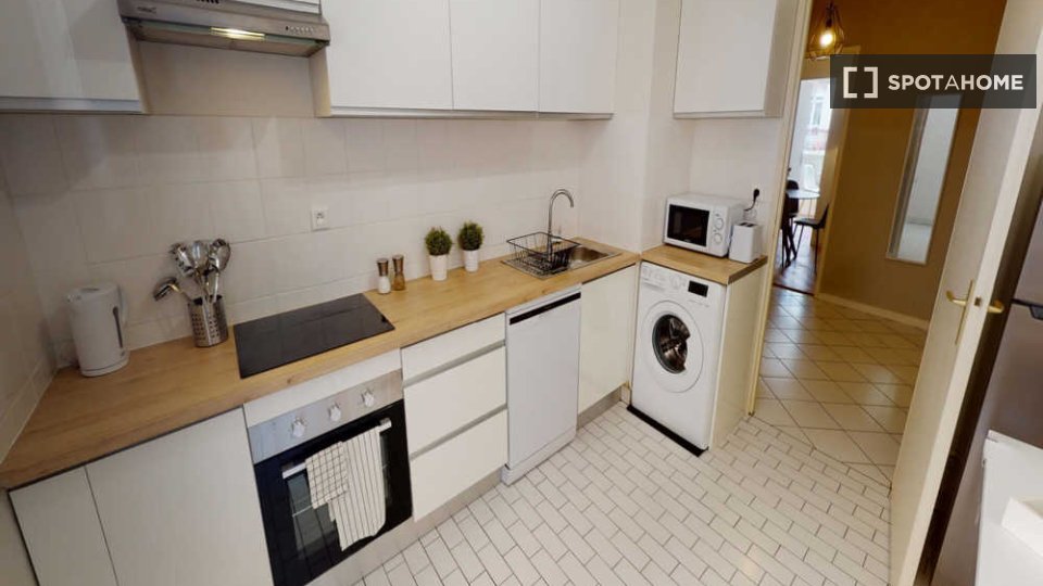 Double room Lyon, 5 beds, 90m² — photo 11