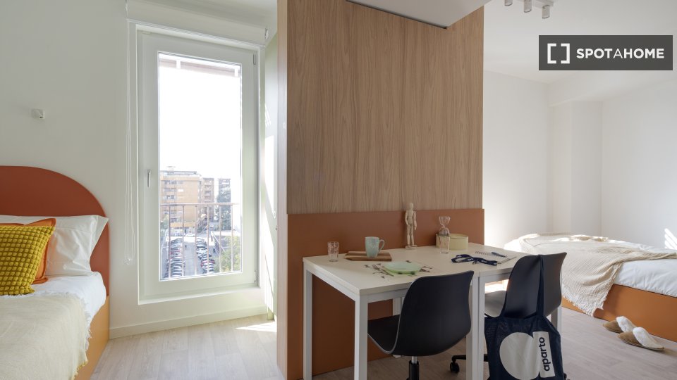 Double room Florence, 2 beds, 21m² — photo 13