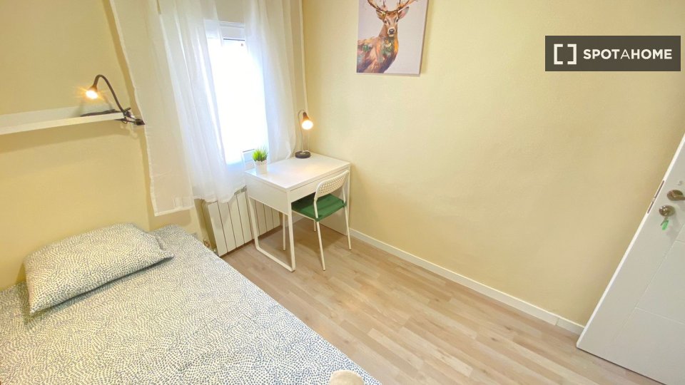 Chambre double Madrid, 3 chambres — photo 9