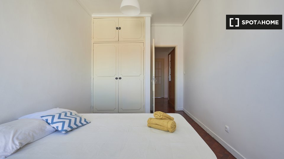 Double room Lisbon, 10 beds — photo 30
