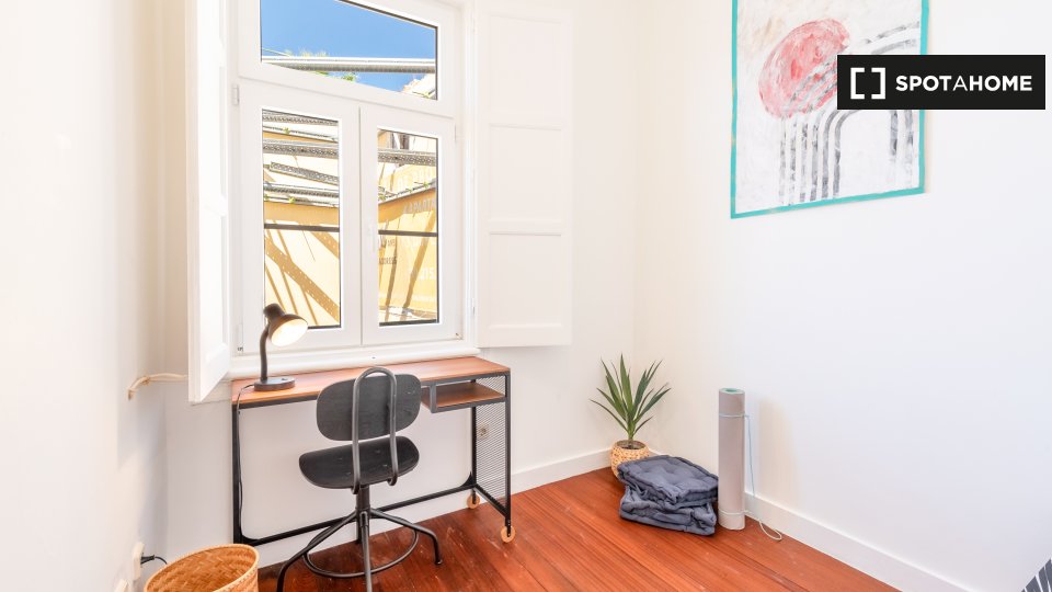 Apartment Lisbon, 1 bed, 70m² — photo 3