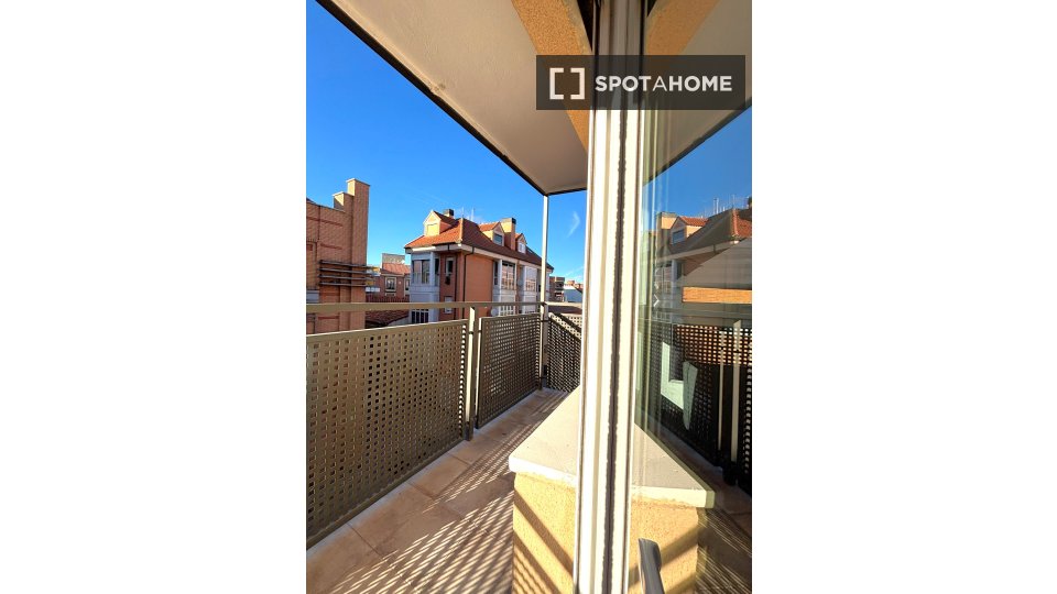 Double room Madrid, 7 beds, 160m² — photo 32