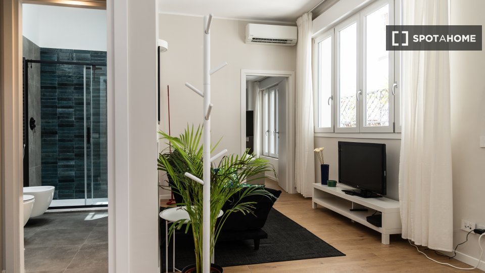 Apartment Milan, 1 bed — photo 12