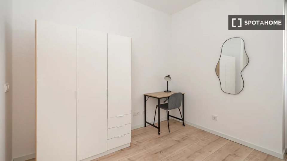 Double room Madrid, 5 beds — photo 6