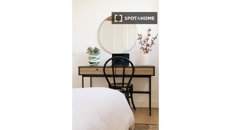 Apartment Lisbon, 2 beds — photo 16