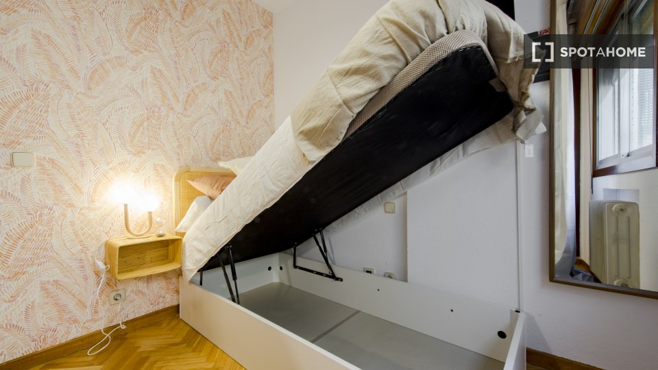 Double room Madrid, 7 beds — photo 3
